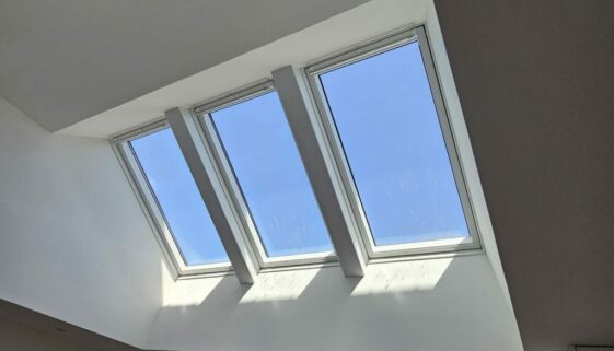 Installation d'un Velux Trio pour une maison à Amfreville